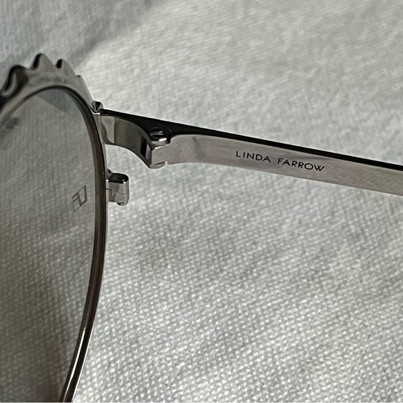 Linda Farrow Scalloped Edge Round Silver Sunglasses, style LFL662 - Picture 4 of 6